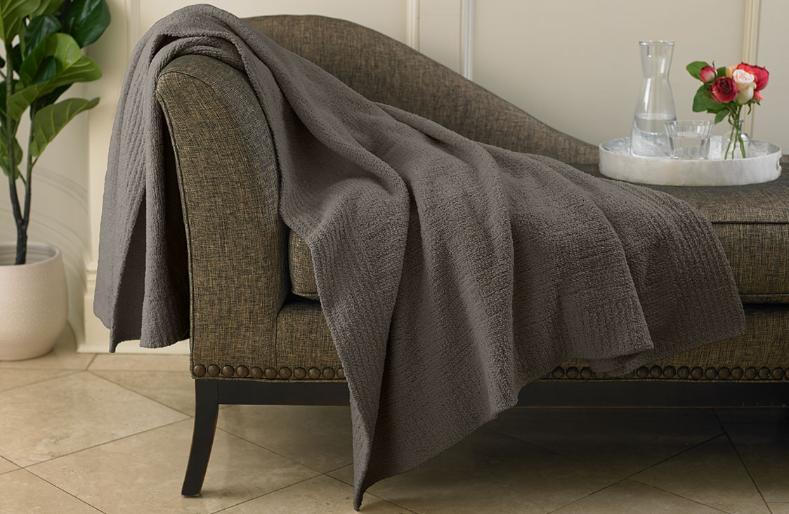 Buy Luxury Hotel Bedding from Marriott Hotels - Chenille Throw